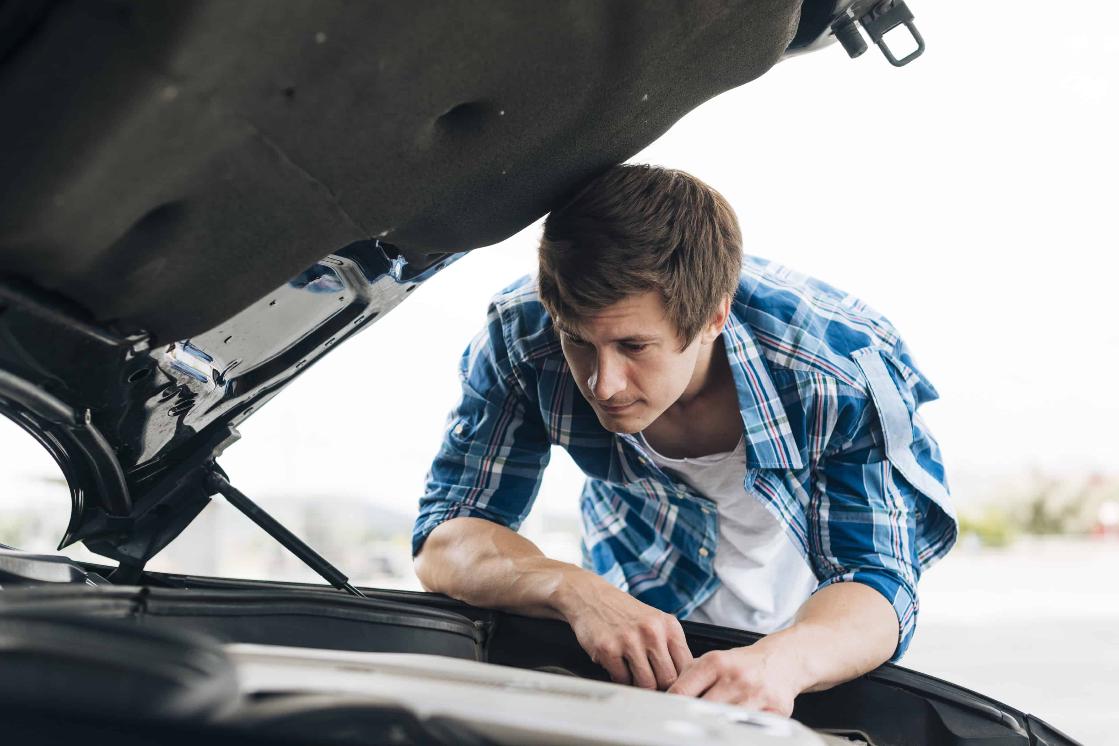 Tome nota: Así puede encender un carro automático si se  descarga la batería