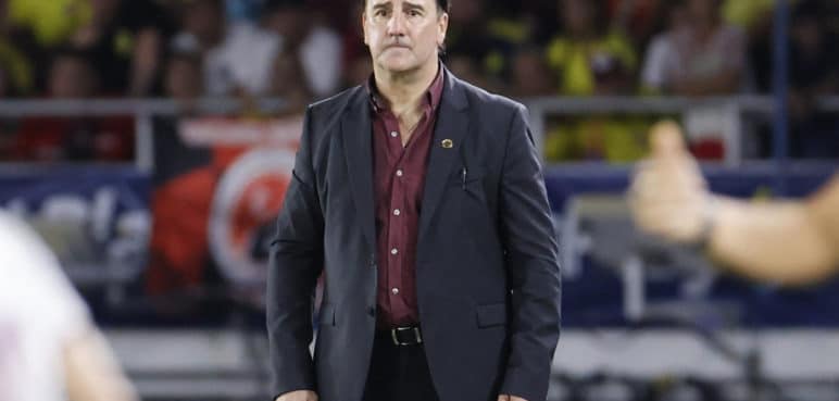 "Es un grupo difícil, pero estamos capacitados para superarlo": Néstor Lorenzo