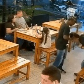 Video: Delincuentes llegaron a un restaurante en Jamundí y robaron a los clientes