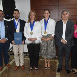 La gobernadora Clara Luz Roldán fue condecorada como 'vallecaucana ejemplar'