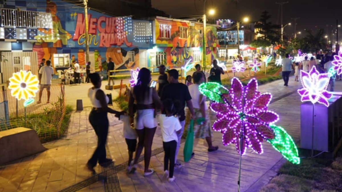 ¡Con la casa llena! Caos en el alumbrado navideño por cantidad histórica de visitantes