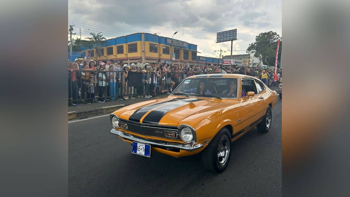"El consentido": Homero y su Ford Maverick se robaron las miradas en la Feria de Cali