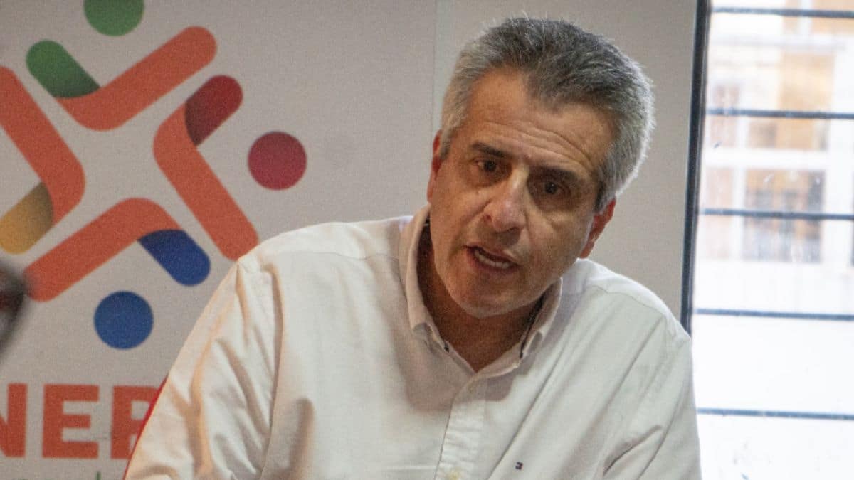 "Si no cesan las hostilidades, el Gobierno consideraría roto el cese al fuego": Juan Fernando Velasco