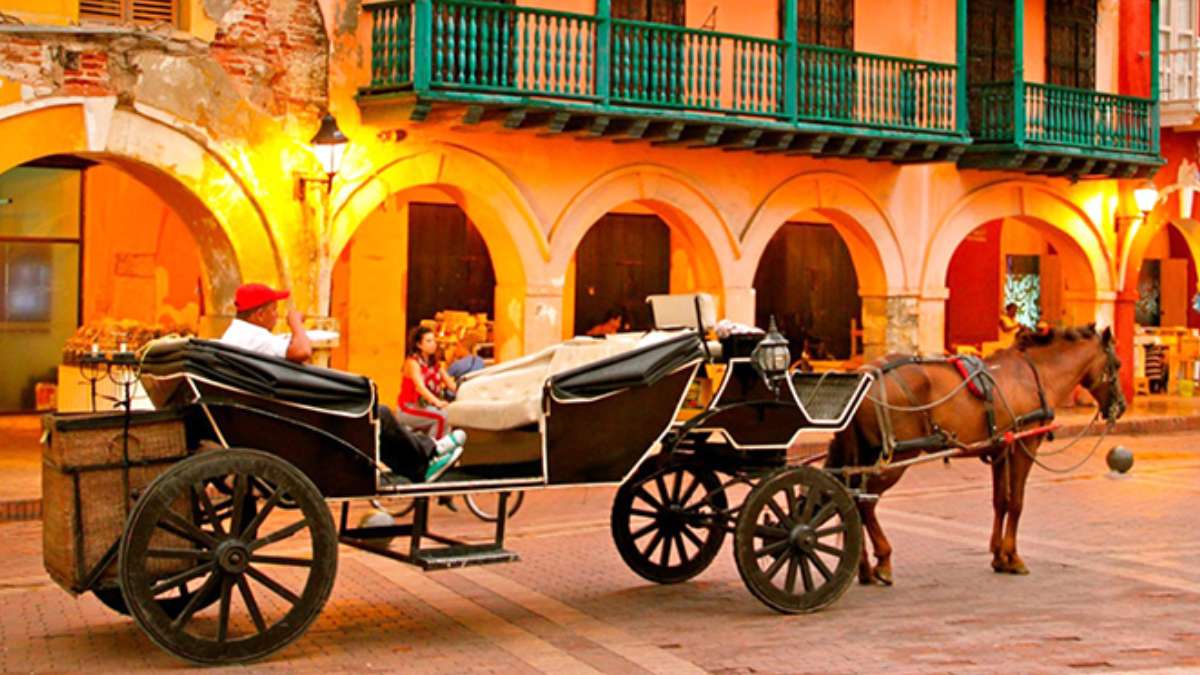 Adiós a los carruajes con caballos: Cartagena tendría vehículos eléctricos