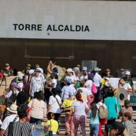 Líderes de comedores comunitarios protestan tras anuncio de la Alcaldía