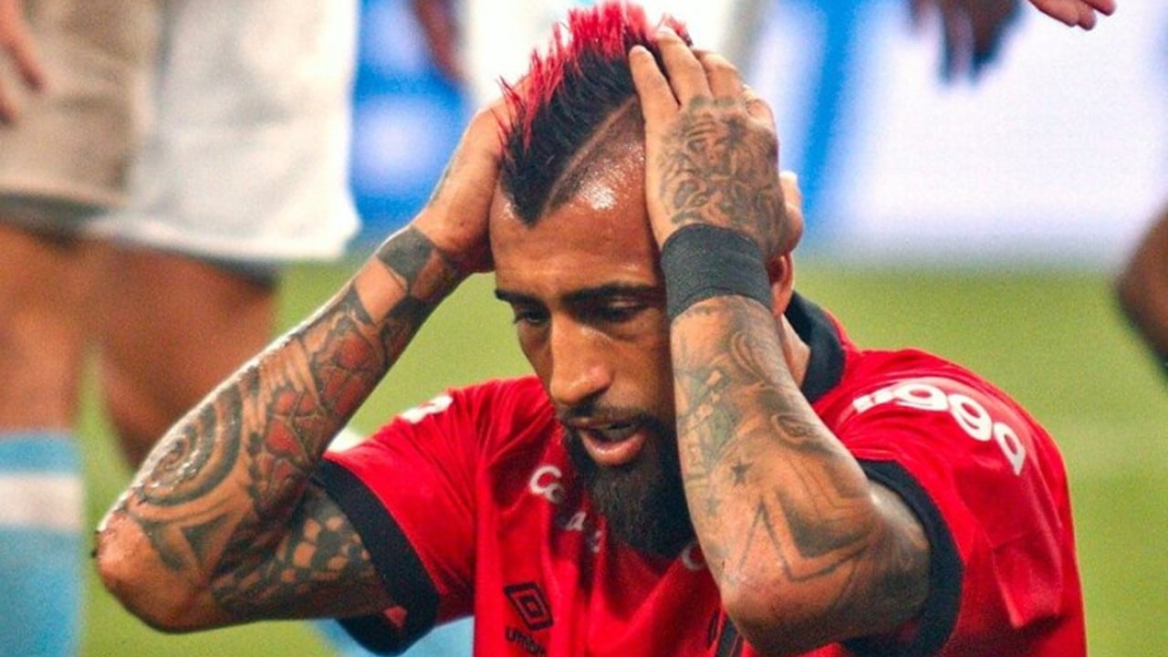 "Estaba recién empezando": Así reaccionó Arturo Vidal a la salida de Lucas González