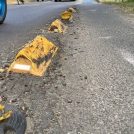 Huecos y alcantarillas dañadas: Algunos peligros que enfrentan los biciusuarios