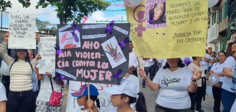 Habitantes de Dagua realizan marcha exigiendo justicia por Luz Enith Céspedes