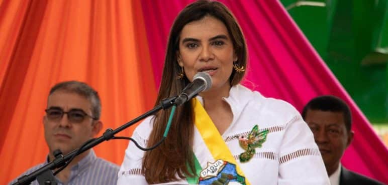 Alcaldesa de Dagua, Valle, fue amenazada por pancarta de las disidencias de las Farc