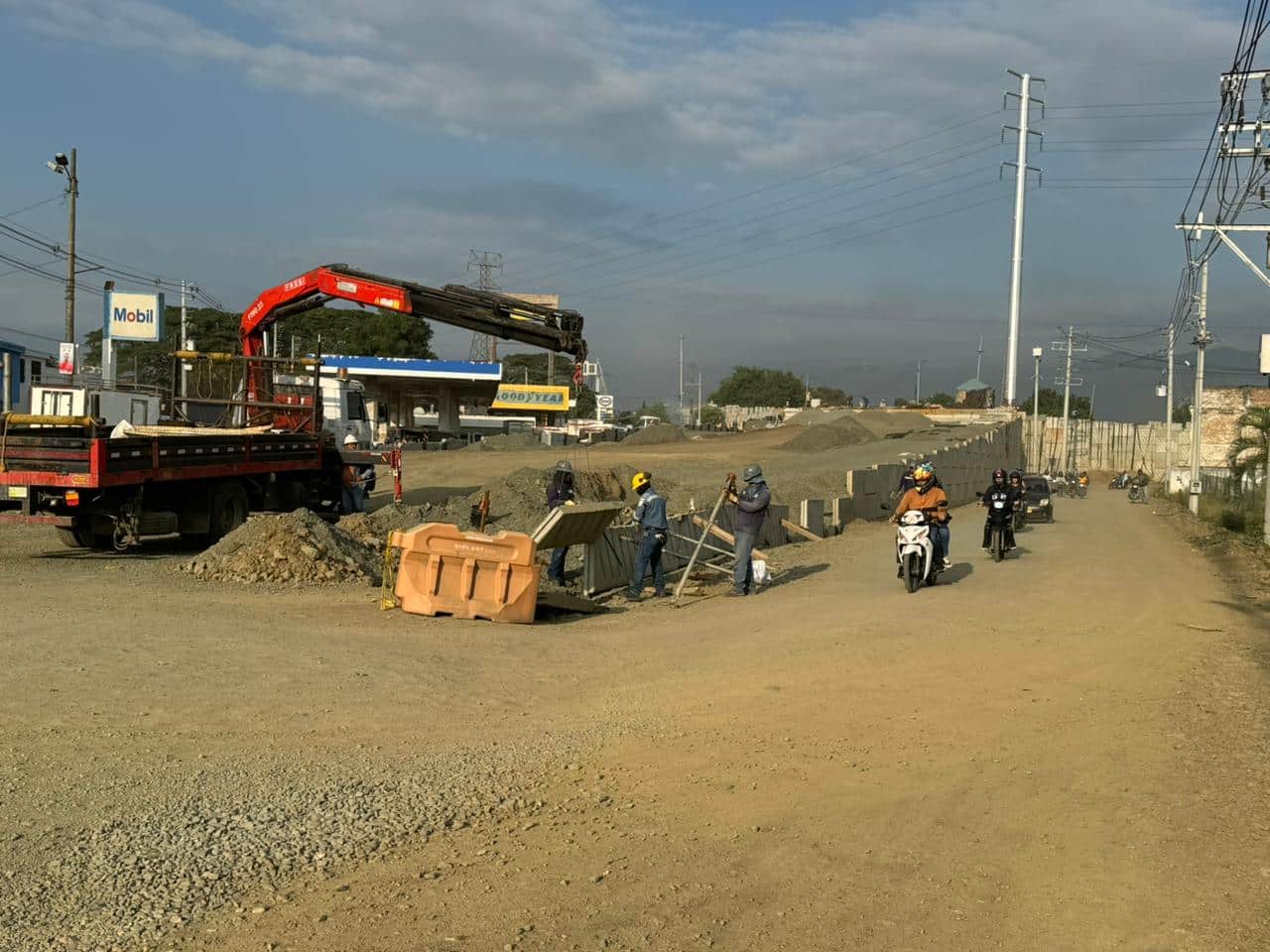 Gremios del Cauca piden medidas ante amenaza de derrumbe en carretera