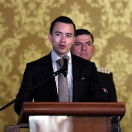 Noboa propone un alza del 12 al 15 % del IVA para afrontar el conflicto armado en Ecuador