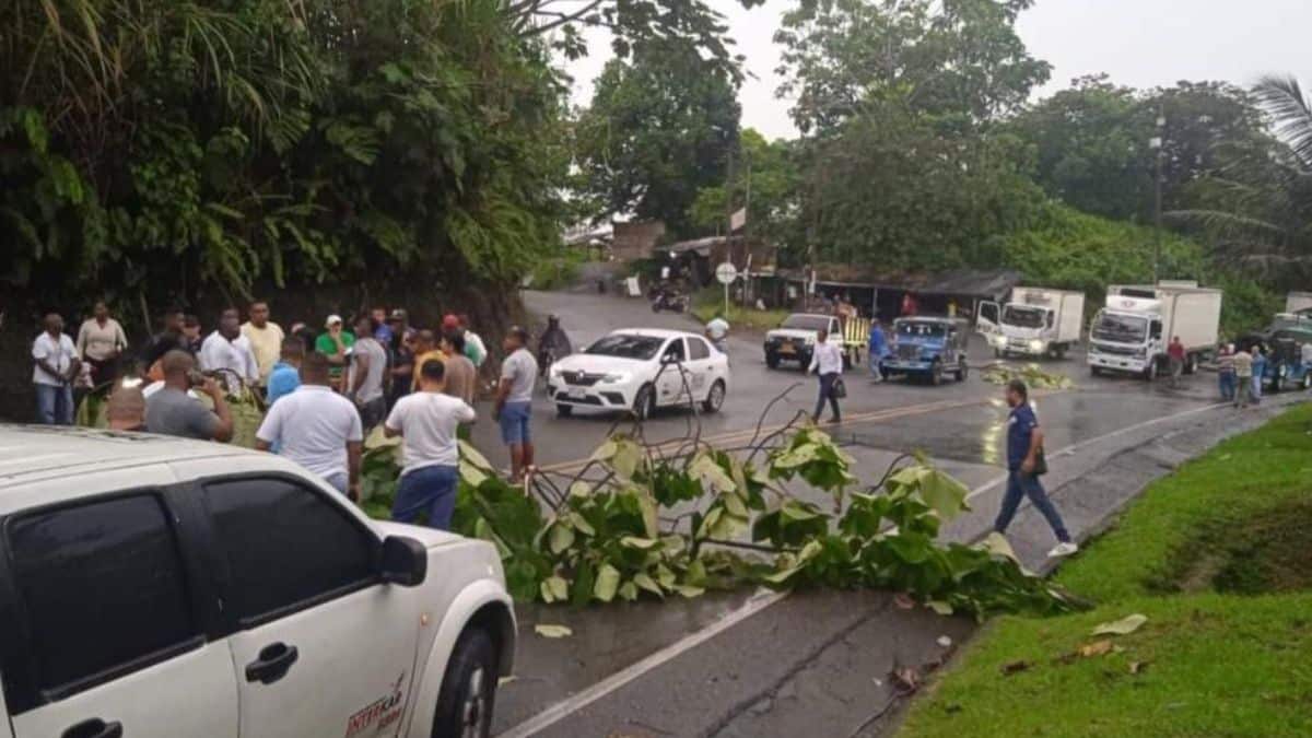 ¡Atención! Reportan bloqueos en la vía Buga – Buenaventura