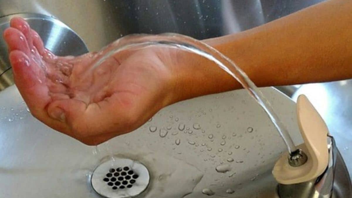 El agua potable y la niñez: Más del 40% de la población rural no tiene cobertura