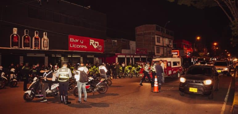 ¡No va más!: Alcaldía de Cali prohíbe parrillero hombre en motocicletas