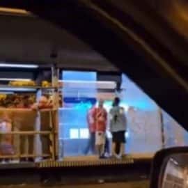 Video: Hinchas del América se 'colaron' en estación del MÍO tras partido