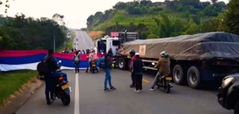 Logran acuerdo para desbloquear la vía Panamericana en el Cauca