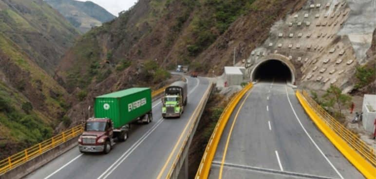 Riesgo en los recursos de la vía Mulaló y la malla vial por falta de claridad