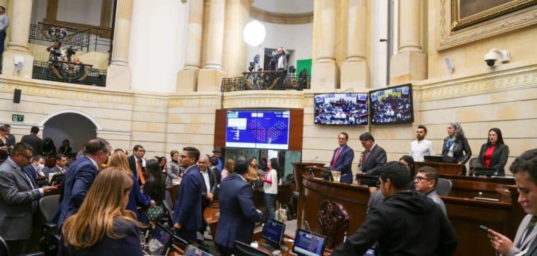 Sectores políticos se manifestaron ante caída de reforma a la salud