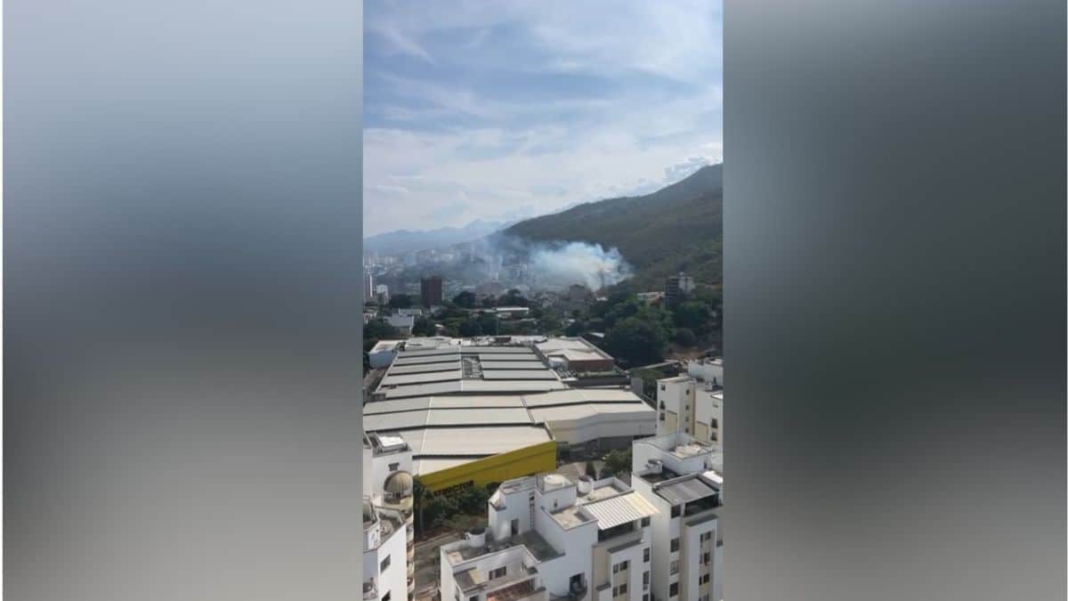 Incendio forestal en la vía Yumbo y La Cumbre habría sido provocado