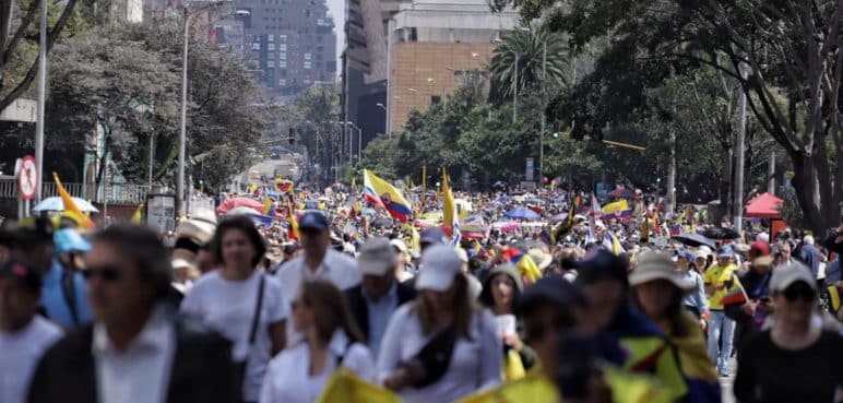 🔴En vivo: Así avanzan las marchas en las principales ciudades en contra del gobierno de Petro