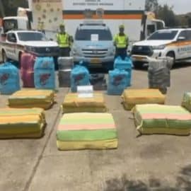 Incautan vehículo 'gemeleado' con cargamento de marihuana