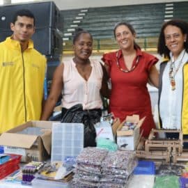 Unidad para las Víctimas entrega 300 negocios familiares en Buenaventura