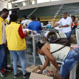 Unidad para las Víctimas entrega 300 negocios familiares en Buenaventura