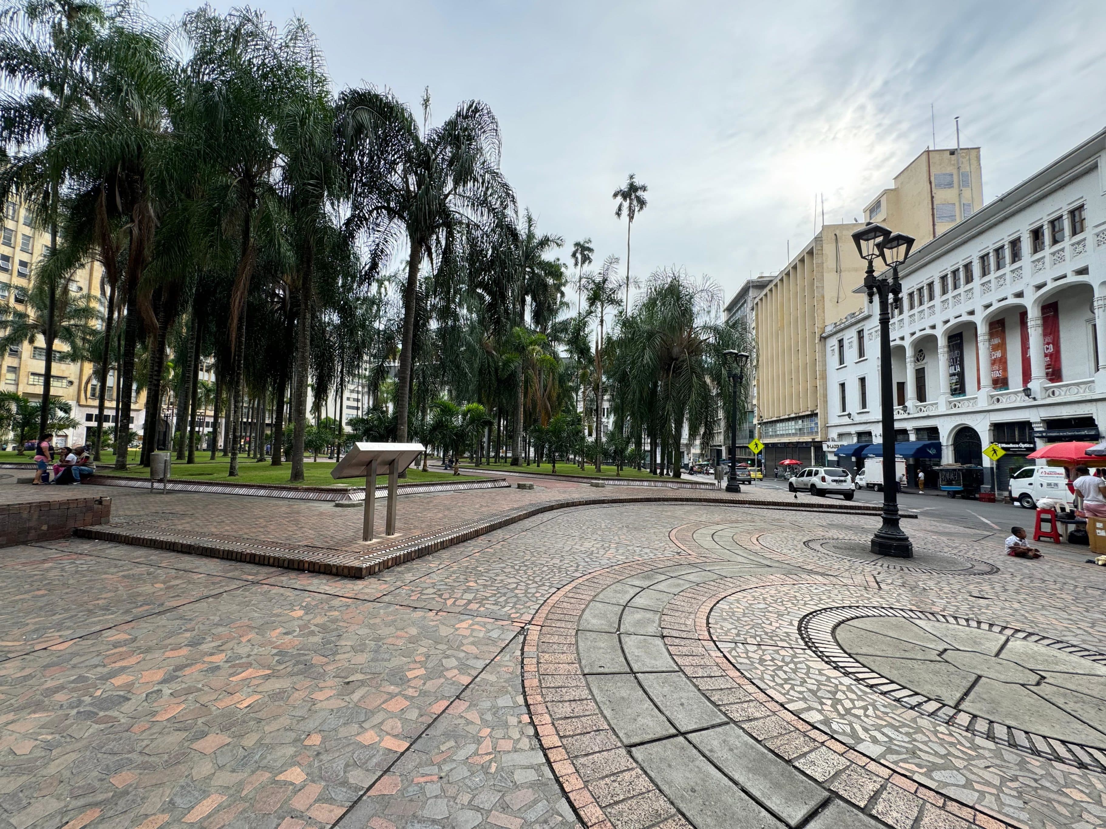 plaza-caicedo