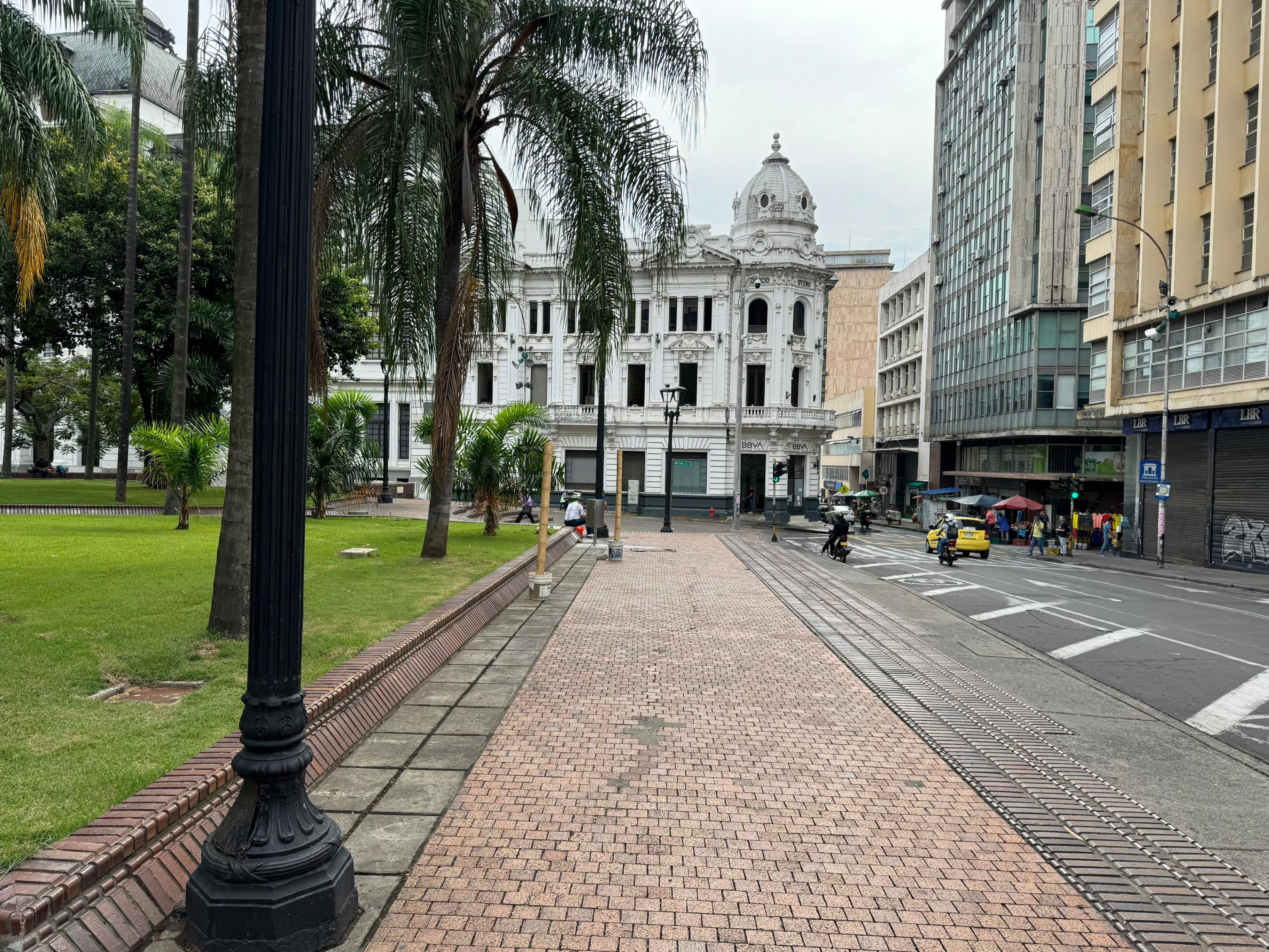 plaza-caicedo