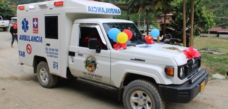 Entrega de ambulancia genera polémica por presencia de disidencias de las FARC