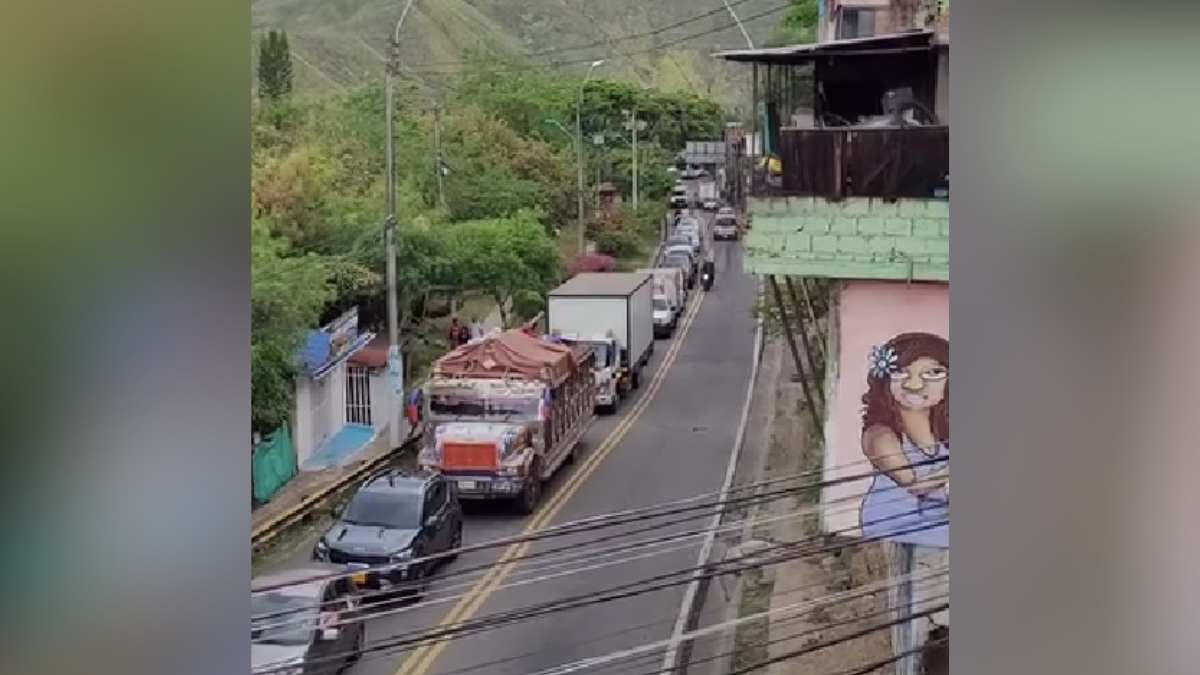 Residentes de Terrón Colorado bloquean vías por falta de agua