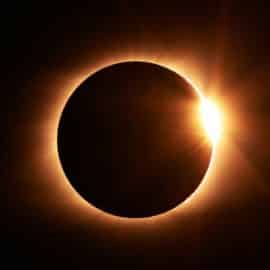 Eclipse lunar y la luna llena de gusano: ¿Cuándo podrá verlos?