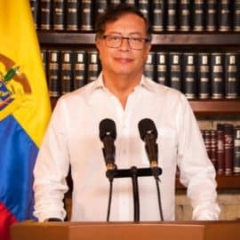 Petro responde a críticas de Maduro y afirma que "no hay izquierda cobarde"