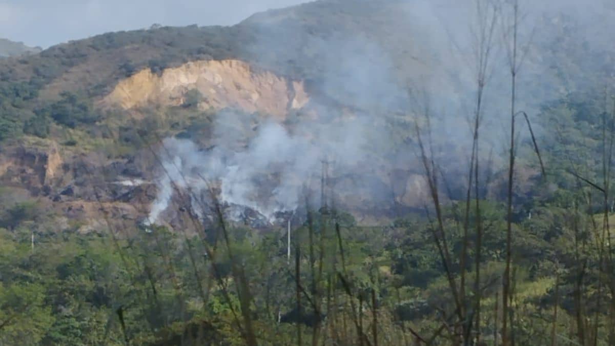 Alerta por incendio forestal en la vereda Los Limones, en zona rural de Cali