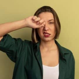 ¿Ojos rojos? Estos consejos te ayudarán a tratar la dolencia y evitar complicaciones
