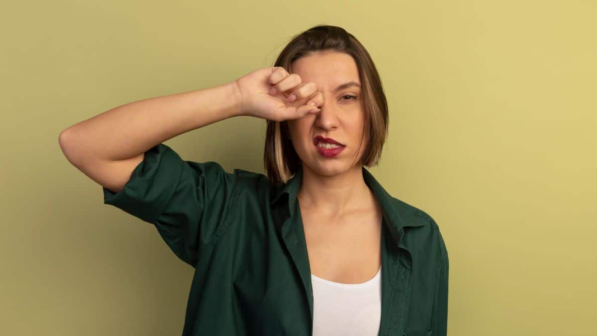 ¿Ojos rojos? Estos consejos te ayudarán a tratar la dolencia y evitar complicaciones
