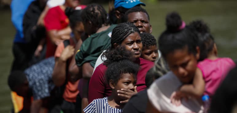 Acusan a Colombia y Panamá de no proteger a los migrantes del Darién