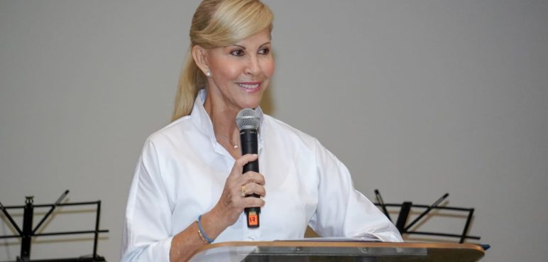 Gobernadora del Valle expresa sorpresa ante intervención de EPS Sanitas y Nueva EPS
