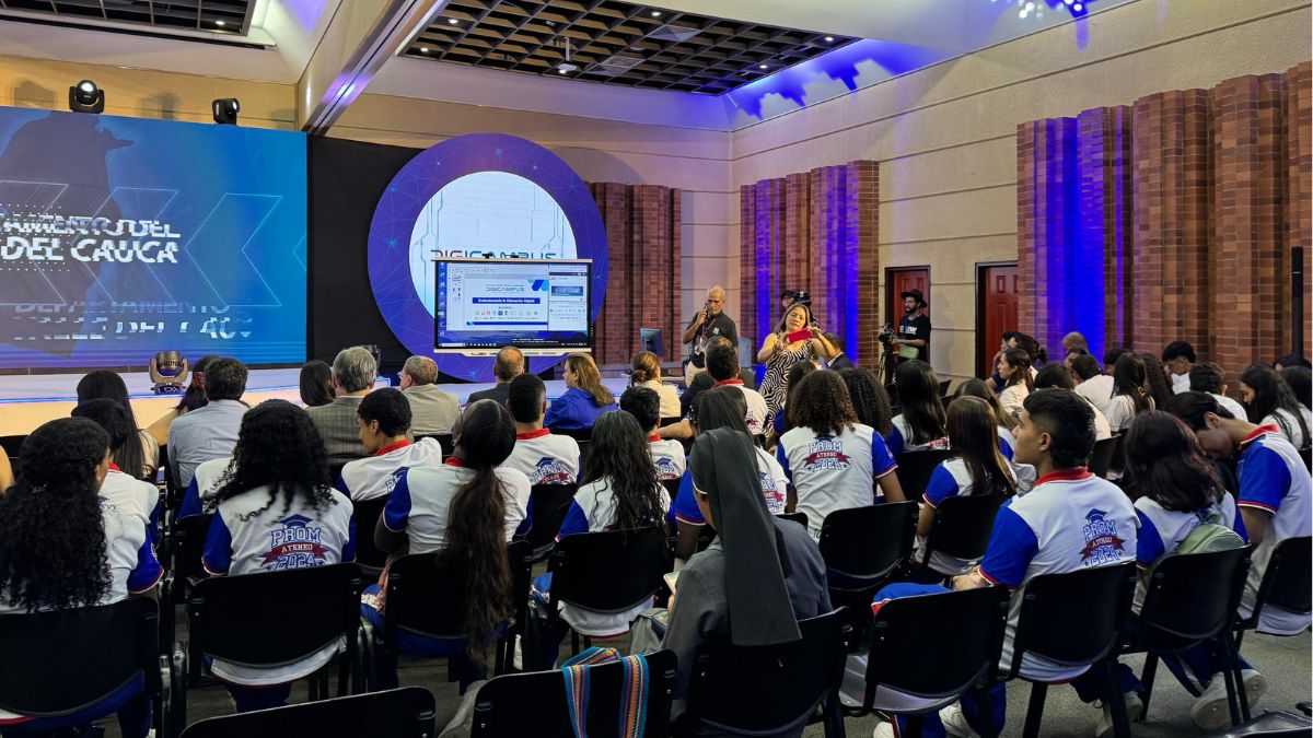 Digicampus, el programa que transformará la experiencia educativa en los jóvenes del Valle