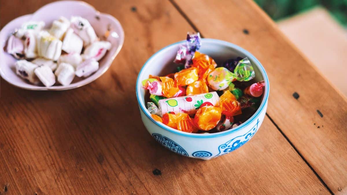 ¿Cuál debería ser la temperatura de la nevera para mantener los alimentos?