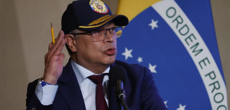 Polémica por decreto de día cívico que coincide con el cumpleaños del presidente