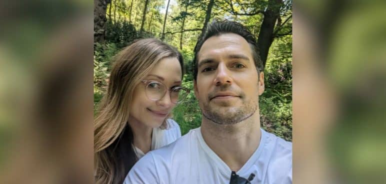 Henry Cavill será papá: Novia del actor dejó ver 'barriguita' de embarazada