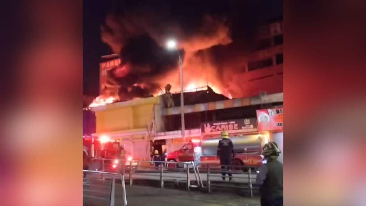 Estos son los bomberos que atendieron el incendio en San Pedro, centro de Cali