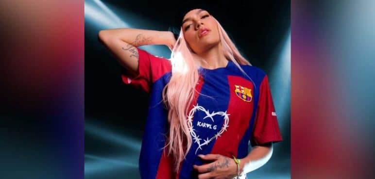 Es oficial: Barcelona FC lucirá el logo de Karol G en sus camisetas