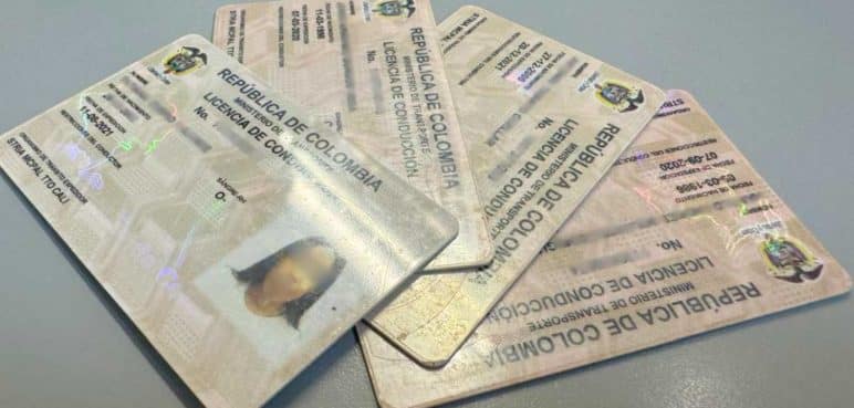"¿Si saqué mi licencia de conducción siendo menor de edad debo actualizarla a los 18?"