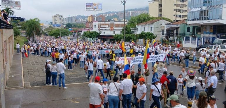 Así se vivieron en Cali las marchas contra el Gobierno Petro