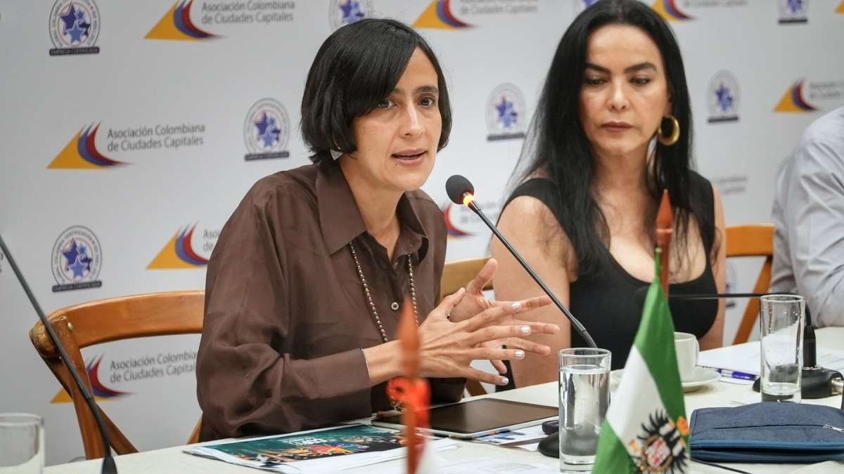 Gobierno Petro crea mesa técnica contra la corrupción