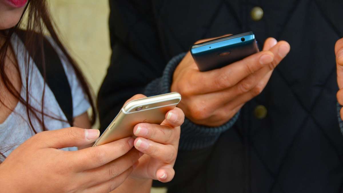 ¿No tiene datos ni puede llamar? Puede que no tenga señal; así puede arreglarlo
