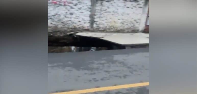 Reportan gran hundimiento en vía del norte de Cali ¿Qué generó esta emergencia?