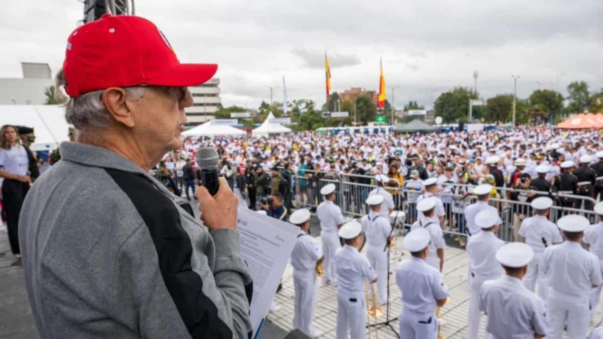 Controversia: Abuchean al ministro de Defensa durante discurso en Bogotá